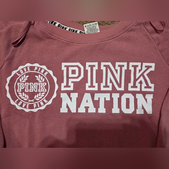 PINK Victoria's Secret Large Scoop Neck Pullover Sweatshirt Flawed - Picture 2 of 5